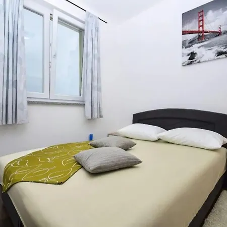House Divna Holiday home