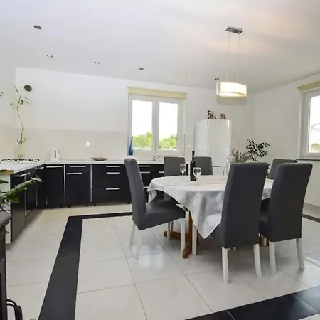 House Divna