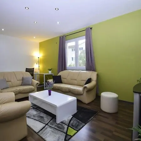 House Divna Holiday home