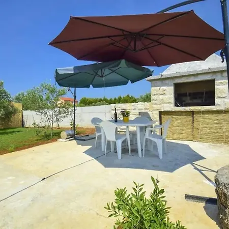 Holiday home House Divna