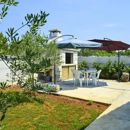 Holiday home House Divna